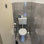 아파트 Apartman Robert