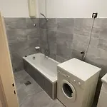 Apartman Robert 아파트 *