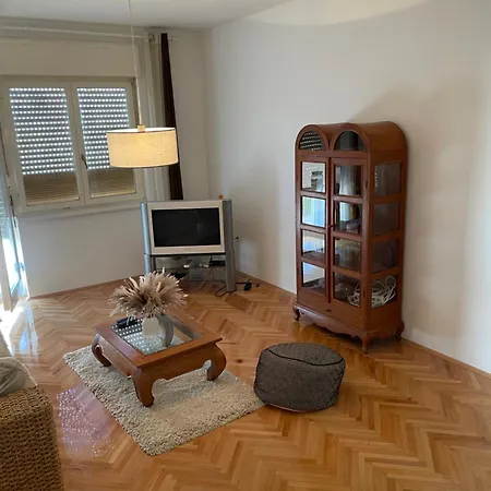 Apartman Robert * 扎达尔