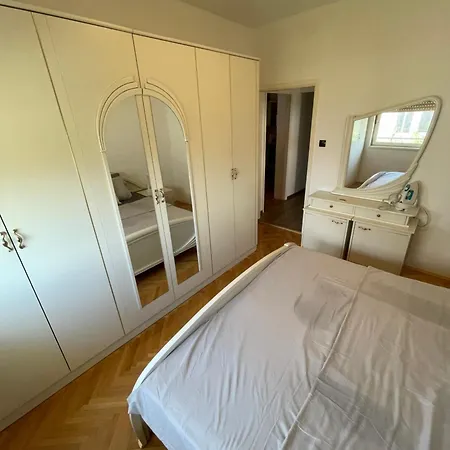 Apartment Apartman Robert *