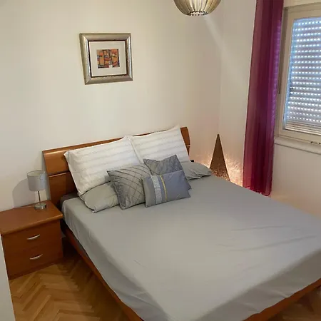 Apartman Robert *