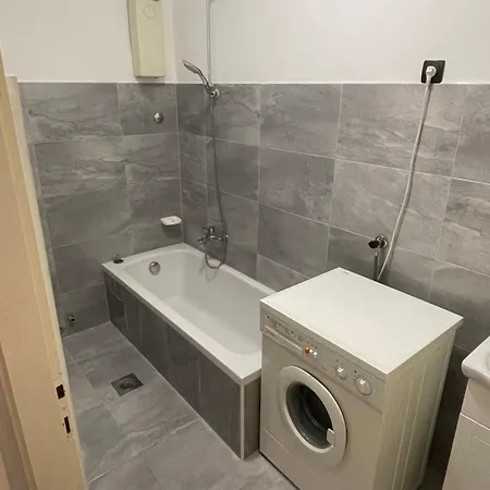 Apartman Robert Apartment *